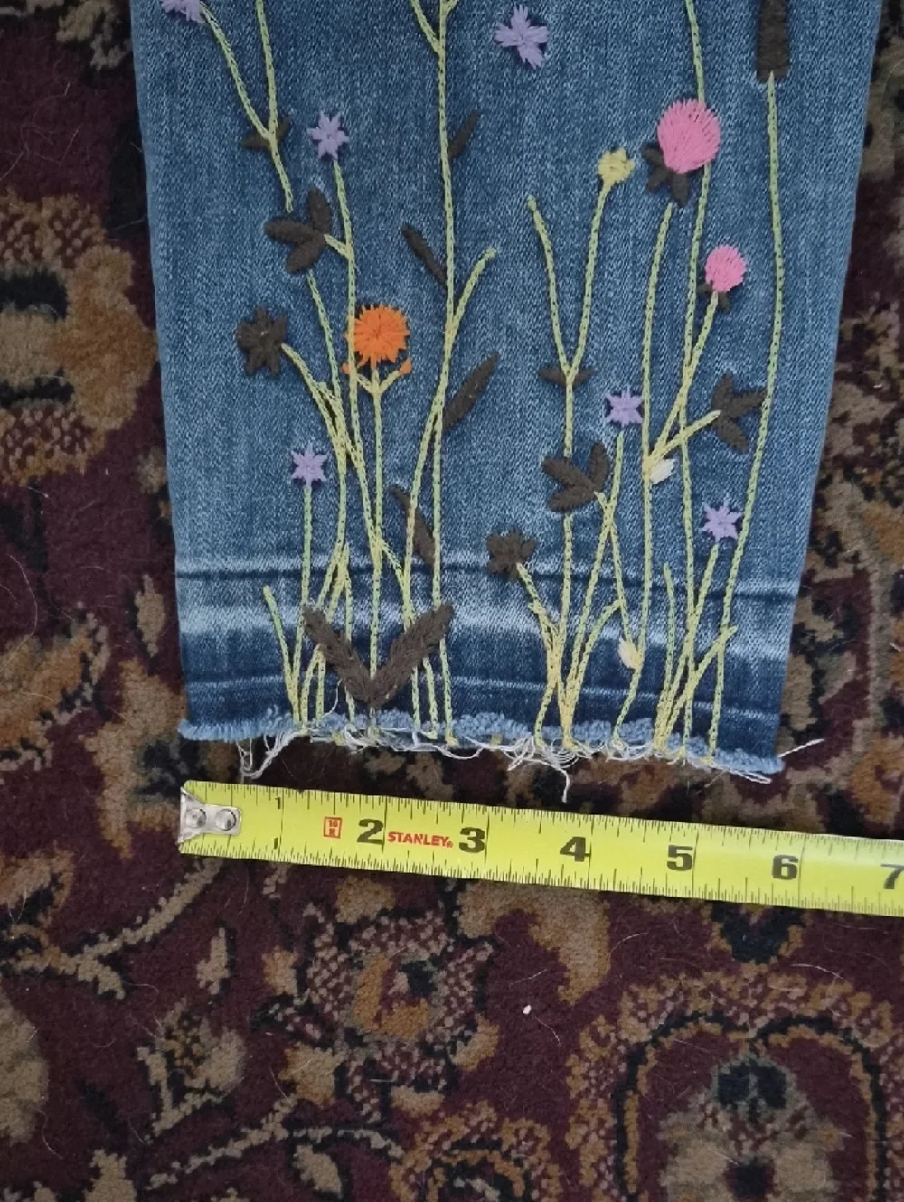 SUNDANCE Light Blue Straight-Leg Jeans with Embroidered Floral Hem 29 M - Picture 6 of 7